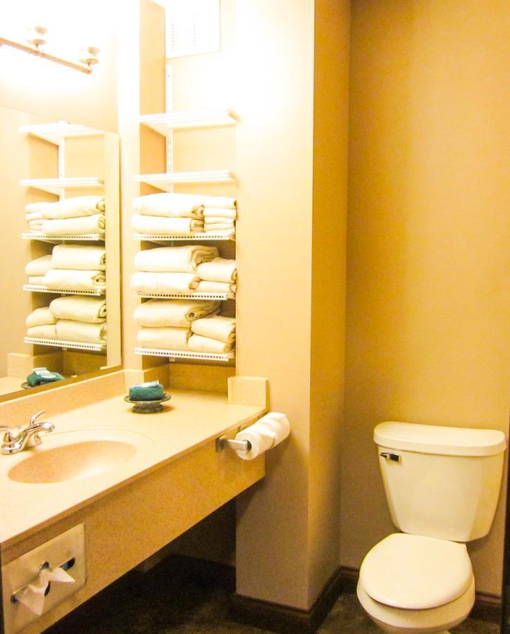 Bell'S Extended Stay And Suites Saint Robert Zewnętrze zdjęcie