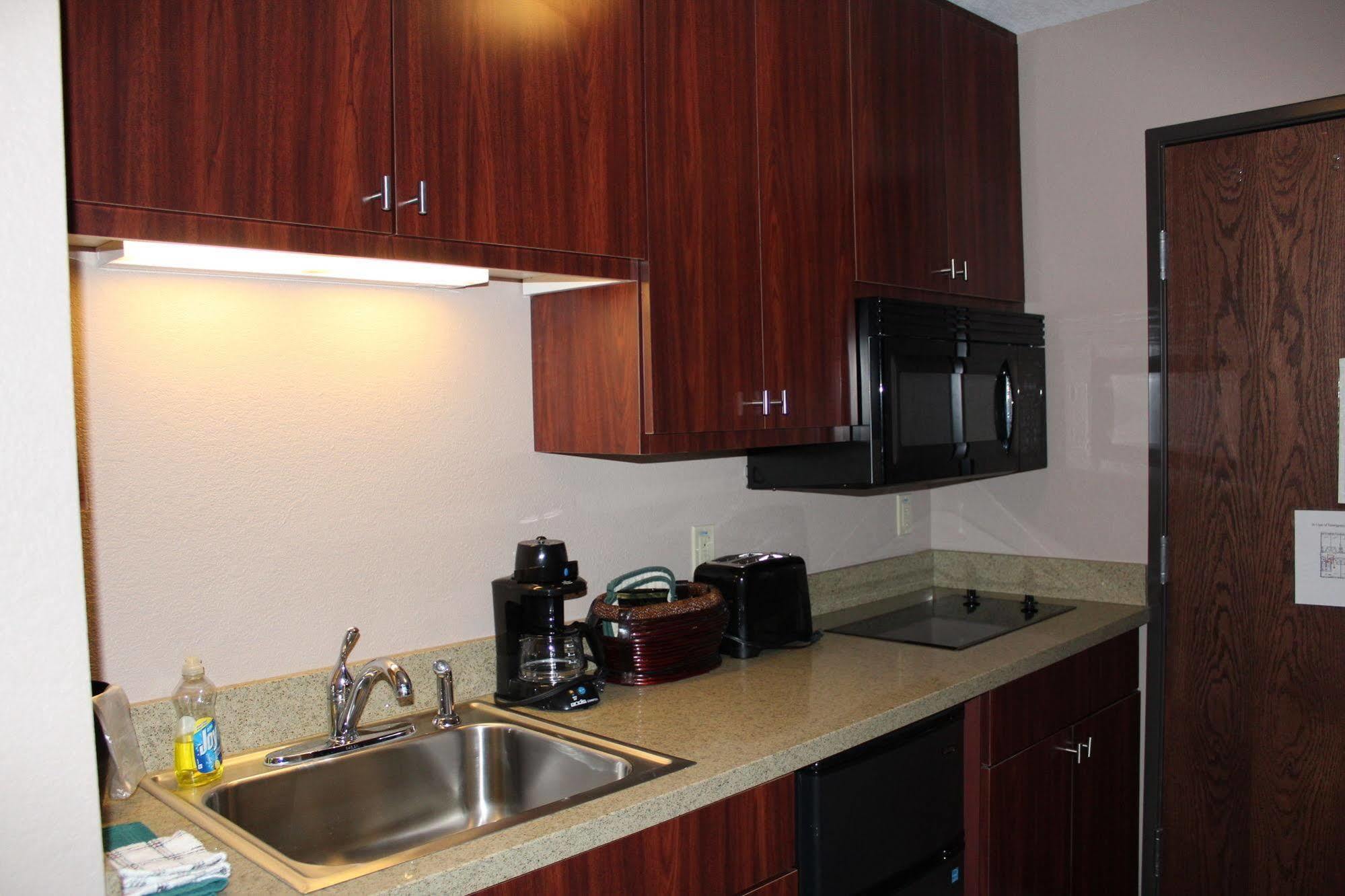 Bell'S Extended Stay And Suites Saint Robert Zewnętrze zdjęcie