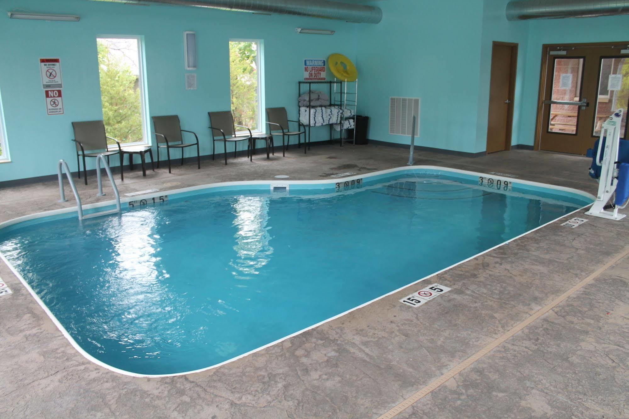 Bell'S Extended Stay And Suites Saint Robert Zewnętrze zdjęcie