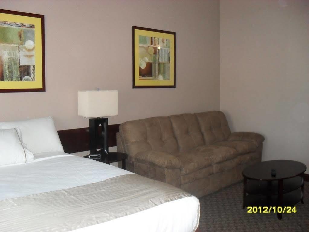 Bell'S Extended Stay And Suites Saint Robert Zewnętrze zdjęcie