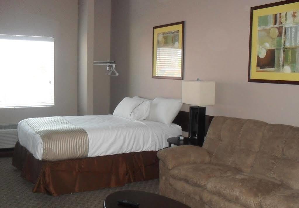 Bell'S Extended Stay And Suites Saint Robert Zewnętrze zdjęcie